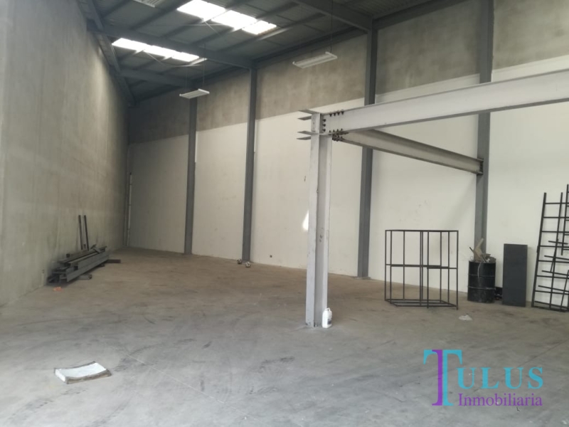 Ofibodega en renta en zona 12