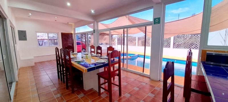 Se remata Villa totalmente equipada en Monterrico Hawaii