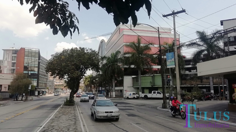 Local en renta en zona 4