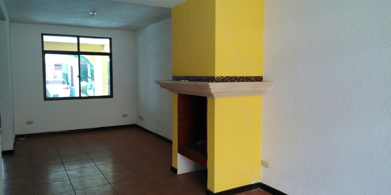 VENDO CASA EN EL RESIDENCIAL LOS FAROLES SAN LUCAS SACATEPQUEZ  