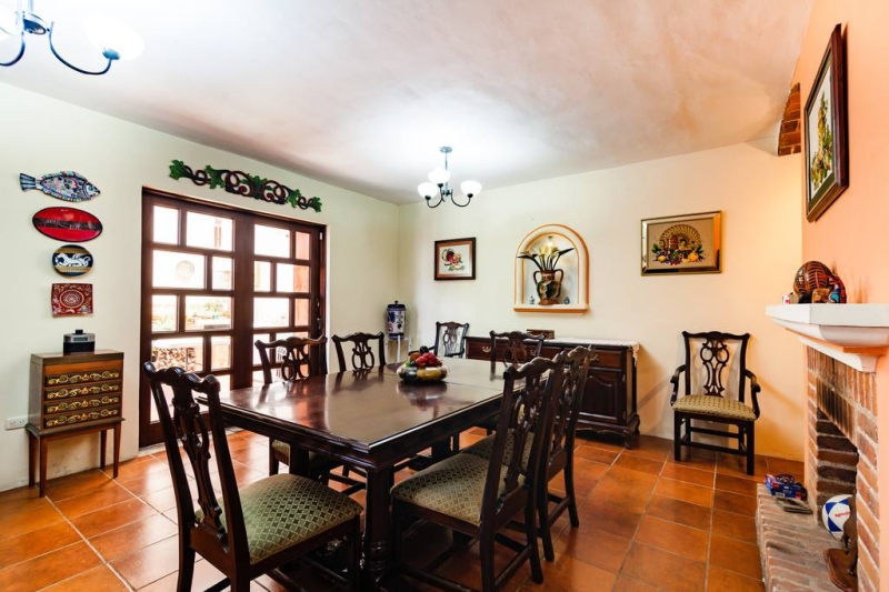VENDO CASA EN RESIDENCIAL PORTL DE ANTIGUA  (ANTIGUA GUATEMALA)