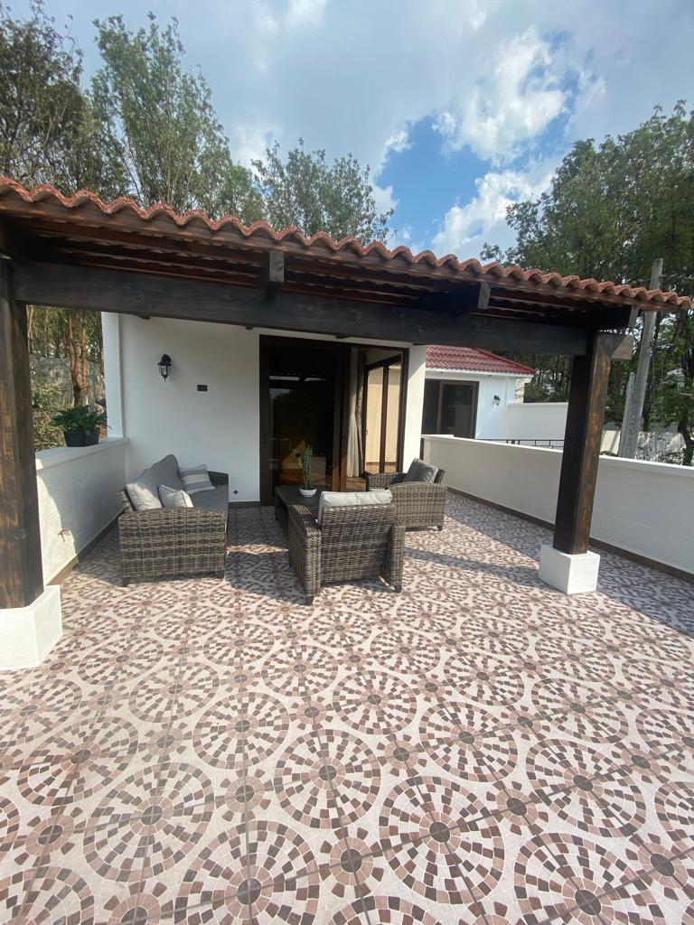 Preciosa casa en venta con Jacuzzi en Condominio Antigua Gardens 
