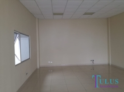 Ofibodega en renta en zona 12
