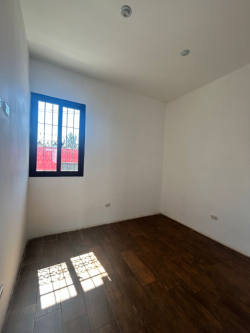 Se vende Casa de esquina en Centro de Antigua Gt