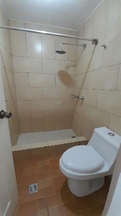 Apartamento en Renta Zona 10 Ciudad, con 2 balcones