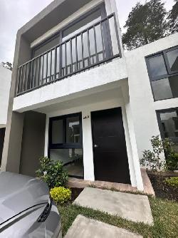 Casa en Renta Condominio Albarela San José Pinula