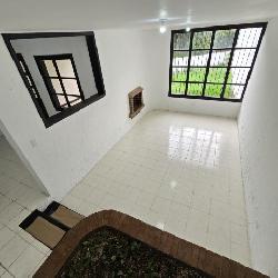 Casa en Venta Zona 1 de Mixco, Las Hojarascas