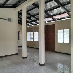 Casa para Uso Comercial en Venta Villa Nueva