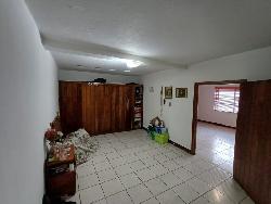 Casa en Renta Uso Comercial cerca de Calzada Roosevelt