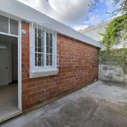 Casa en Renta San Cristóbal - Un Nivel y 4 Parqueos