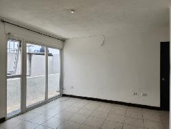 Apartamento en Renta San Cristóbal Sector B1 con Garita