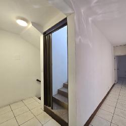 Casa en Renta Zona 16 Guatemala, afuera de garita