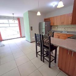 Apartamento en Renta en Edificio Pórtico Zona 7 Ciudad