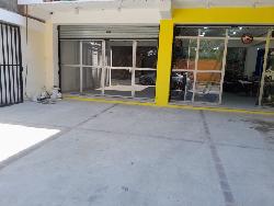 Local Comercial en Renta Zona 11 frente a Miraflores