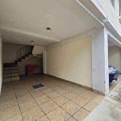 Casa y Apartamento en Venta Condominio Blv Sn Cristóbal