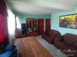 Casa en Venta a metros de la Terminal Chimaltenango 