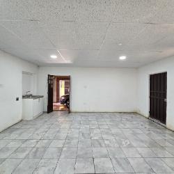 Casa en Venta Zona 11 Carabanchel Ideal para Inversión