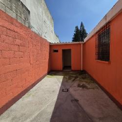 Casa en Renta San Cristóbal, adentro de colonia