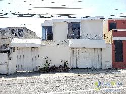 Casa en Venta sobre Bulevar San Jacinto Zona 10 Mixco