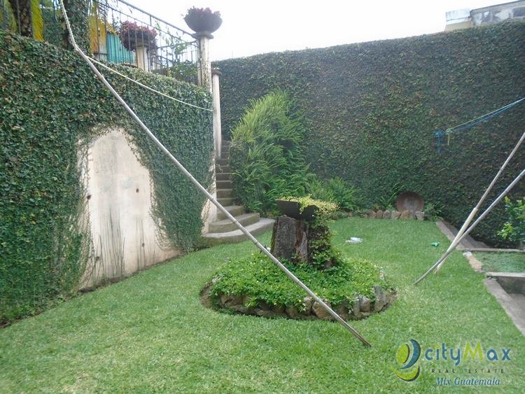 Casa en Venta Zona 16 Afuera de Garita, amplia y jardín