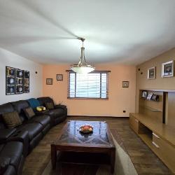 Casa en Venta en Condominio sobre Bulevar San Cristobal
