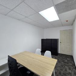 Oficina Amueblada y Equipada en Venta Zona 14 Europlaza