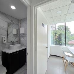 Oficina Amueblada y Equipada en Venta Zona 14 Europlaza