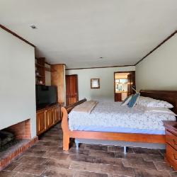 Casa en Venta en La Montaña Zona 16 Guatemala