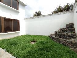 Casa en Venta Balcones de San Cristóbal, Guatemala