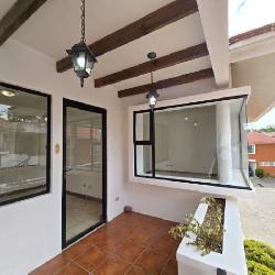 Casa en Renta San Cristóbal A-1 por Bulevar Principal
