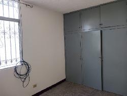 Casa en Renta Zona 16, Colonia Lourdes, con garita