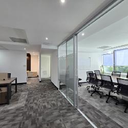 Oficina Amueblada y Equipada en Venta Zona 14 Europlaza