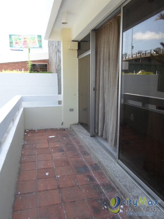 CASA EN VENTA ZONA 11 LAS CHARCAS