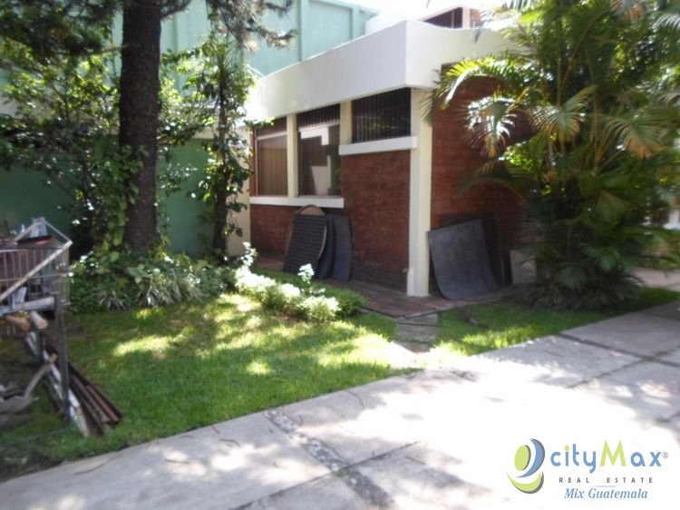 CASA EN VENTA ZONA 11 LAS CHARCAS