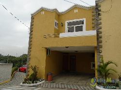 Casa en Renta San Cristóbal, condominio en el bulevar