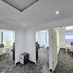 Oficina Amueblada y Equipada en Venta Zona 14 Europlaza