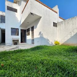 Casa en Venta Pinares de San Cristóbal, Guatemala