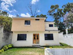 Casa en Venta Pinares de San Cristóbal