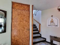 Casa y Apartamento en Venta San Cristóbal, sin garita.