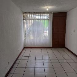 Casa en Renta Paisajes de San Cristóbal Zona 8 Mixco