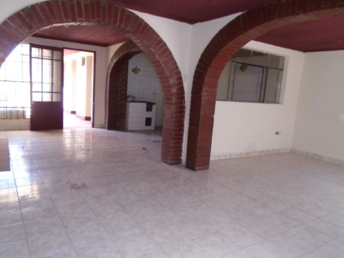 Casa en Venta Zona 11 para Uso Comercial