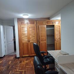 Oficina en Renta Zona 11 Condominio María José