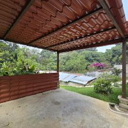 Casa en Venta en amplio Terreno El Manzanillo Z1 Mixco