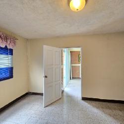 Casa en Venta Residenciales Atlantida, Zona 18