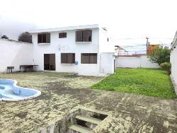 Casa en Venta Balcones de San Cristóbal, Guatemala