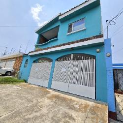 Casa en Venta Residenciales Atlantida, Zona 18