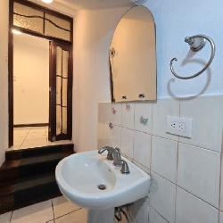 Casa en Renta Zona 16 Guatemala, afuera de garita