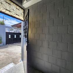 Casa de Un Nivel en Venta en Colonia Lomas de Portugal