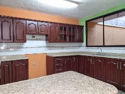 Casa en Venta San Cristóbal, Vista al Valle 