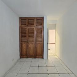Casa en Renta Zona 16 Guatemala, afuera de garita